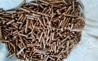 秋季到來，儲存鋸末顆粒機生物質顆粒的正確方式